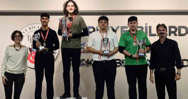 Bayburtlu Bilardo Sporcusu Ahmet Efekan Karaaslan Türkiye Üçüncüsü Oldu