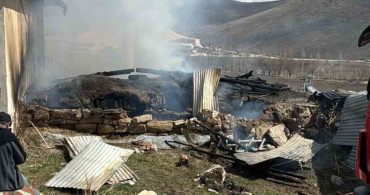 Bayburt'ta Ahır Yangını Kontrol Altına Alındı