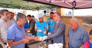 Bayburt'ta aşure ikramı etkinliği düzenlendi