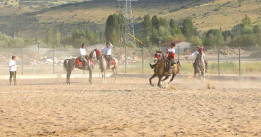 Bayburt'ta ciritçiler 15 Temmuz anma etkinliklerinde sahada mücadele etti