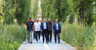 Bayburt'ta doğa yürüyüşü ve fidan dikimi etkinliği gerçekleştirildi