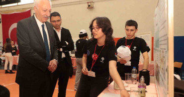 Bayburt'ta Öğrenciler Bilim Projeleri ile Buluşuyor