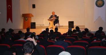 Bayburt'ta Öğrencilere Mahremiyet ve Estetik Bilinci Anlatıldı