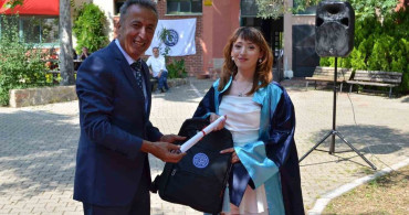 Bayındır Meslek Yüksekokulu'nda Moda Defilesi Coşkusu