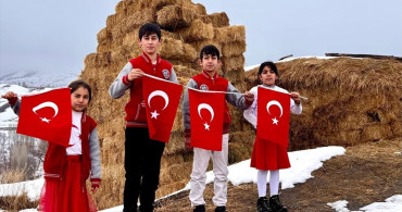 Bayrak Sevgisi: Erzurumlu Öğrenciler Etkinlik Düzenledi