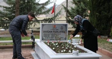 Bayram Arifesinde Mezarlık Ziyaretleri