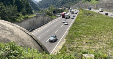 Bayram başlamadan trafiği geldi: Bolu Dağı geçişinde araç yoğunluğu yaşanıyor