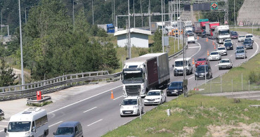 Bayram için tatile çıkacaklar dikkat! Ekipler uyardı: Bu yollarda yoğunluk nedeniyle trafik oluşmaya başladı