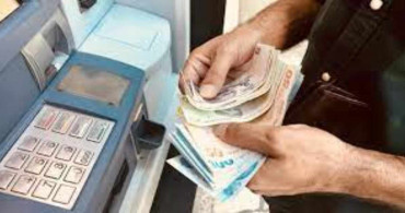 Bayram ikramiyeleri ne zaman hesaplara yatırılacak? Temmuz ayı bayram ikramiyelerinin yeni rakamı duyanları şaşırttı! Emeklileri sevindiren haber geldi