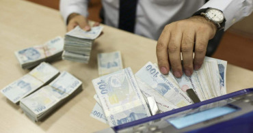 Bayram ikramiyesi hesaplara yattı mı, ne zaman yatacak? 2023 bayram ikramiyesi ne kadar, kimlere verilecek? 2023 emekli bayram ikramiyesi ödeme tarihleri