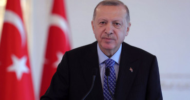 Bayram namazı sonrası Başkan Erdoğan, AK Parti Çukurova ilçe başkanlığına yapılan saldırıyla ilgili açıklama yaptı