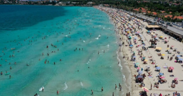 Bayram tatili Ege’ye yaradı! Ege sahilleri turist akınına uğradı