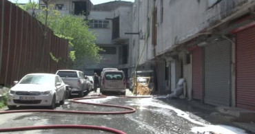 Bayrampaşa’da Yangın: İki Katlı İş Yeri Kullanılamaz Hale Geldi