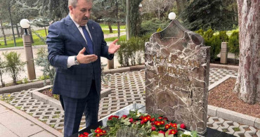 BBP Genel Başkanı Destici, Alparslan Türkeş'i Andı