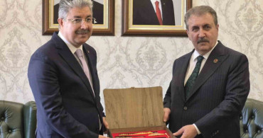 BBP Genel Başkanı Destici, savaşın sona ermesi için ateşkes müzakerelerinin umut verici olduğunu belirtti