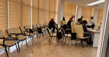 Belediye Meclisi Toplantısı Boş Koltuklarla Gerçekleşti