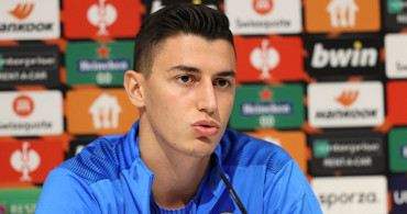 Berke Özer'in menajeri Ömer Koray Uzun, oyuncusuna Fenerbahçe'de haksızlık yapıldığını ve kariyerine Avrupa'da devam edeceğini söyledi