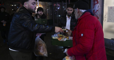 Berlin'de Evsizlere Ramazan Yardımı