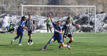 Beşiktaş Kadın Futbol Takımı Hakkarigücü'nü Deplasmanda Yenerek Öne Geçti