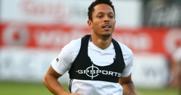 Beşiktaş'tan Adriano'ya Son Şans