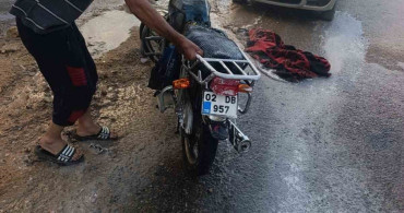 Besni'de motosiklet yangını itfaiye ekipleri tarafından söndürüldü
