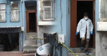 Beyoğlu'da Battaniyeye Sarılı Ceset Bulundu