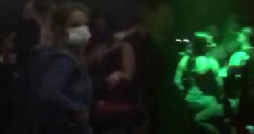 Beyoğlu'nda Koronavirüs Kurallarını Çiğneyen Gececilere Polis Baskını!
