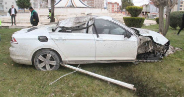 Beyşehir'de Otomobil Devrildi: Sürücü Yaralandı