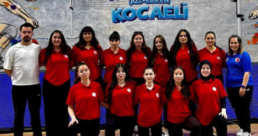 Bilecik Kız Voleybol Takımı Türkiye Yarı Finaline Yükseldi