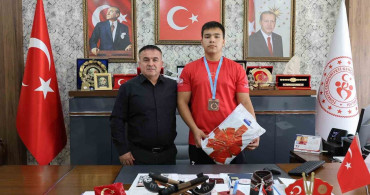 Bilecikli judo sporcusu eymen efe demiröz, Avrupa Kupası'na katılma hakkı kazandı