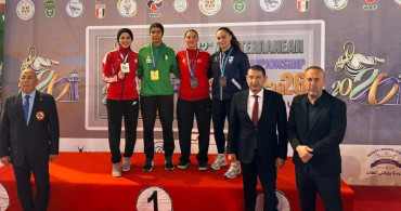 Bilecikli milli sporcu tuğba çürük, akdeniz karate şampiyonasında tarihe geçti