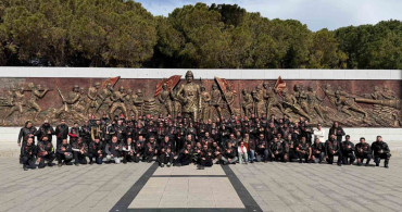 Bilecikli Motosikletçiler Çanakkale'de Anma Etkinliği Gerçekleştirdi