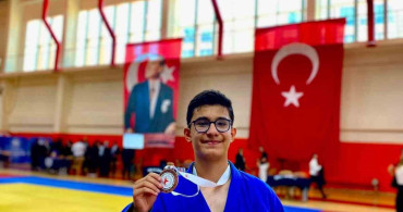 Bilecikli sporcu Ahmet Altınay, Türkiye üçüncüsü oldu