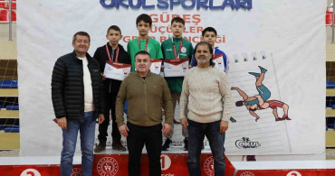 Bilecik’te 400 Küçük Güreşçi Mindere Çıktı