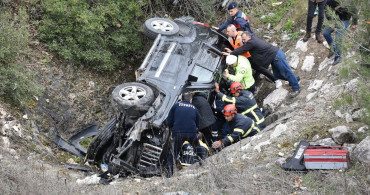 Bilecik'te Drenaj Kanalına Devrilen Cipte İki Yaralı