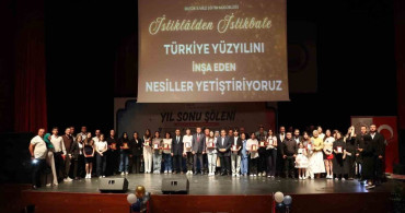 Bilecik'te eğitim başarı ödülleri töreni coşkuyla gerçekleştirildi