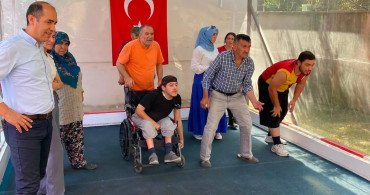 Bilecik'te huzurevi sakinleri ve gençler bocce etkinliğinde buluştu