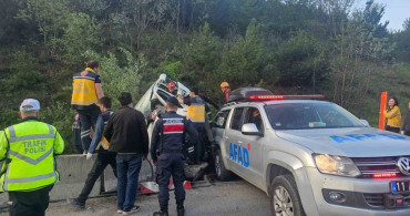 Bilecik'te Kamyonet Şarampole Uçtu: Sürücü Kurtarıldı
