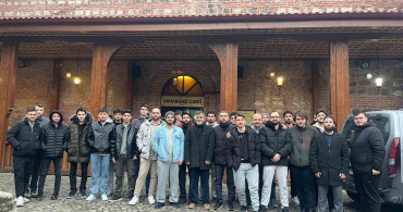 Bilecik'te KYK Öğrencileri Sabah Namazında Bir Araya Geldi