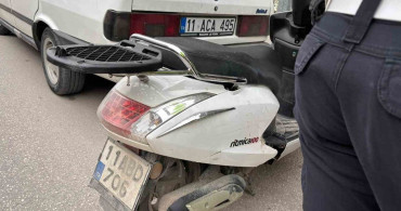 Bilecik’te Motosiklet Kazası: Bir Yaya Yaralandı