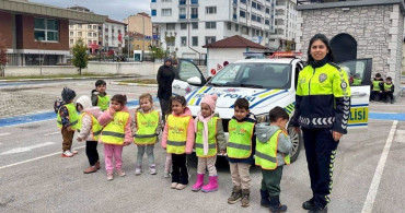 Bilecik'te Öğrencilere Trafik Eğitimi Verildi