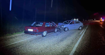 Bilecik'te Trafik Kazası: 3 Kişi Yaralandı