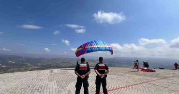 Bilecik'te yamaç paraşütü etkinliği gerçekleştirildi
