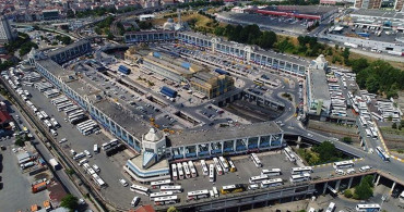 İstanbul'dan Ankara, Sivas, Urfa, Adana, İzmir gibi büyükşehirlere otobüs bileti almak isteyenler hayatının şokunu yaşıyor