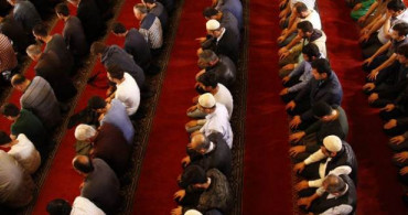 Bilim Kurulu Üyesi Açıkladı! Camilerde Alınan Önlemler Nelerdir?