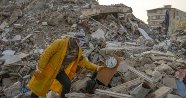 Bilim Kurulu üyesinden deprem sonrası enfeksiyon uyarısı: Mutlaka tetanos aşısı yapılmalı