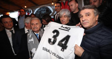 Binali Yıldırım Beşiktaş'ta Halka Hitap Etti