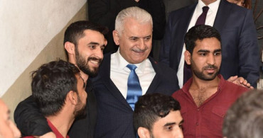 Binali Yıldırım Sultangazi’de Vatandaşlara Misafir Oldu