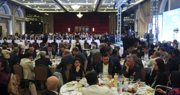 Binali Yıldırım'dan İzmir'de Barış ve Kardeşlik Vurgusu