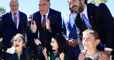 Bingöl'de 'Bir Anadolu Şenliği' Coşkuyla Başladı